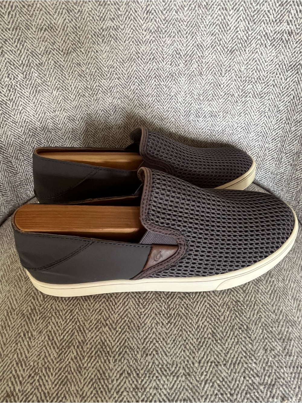 OluKai Pehuea Women’s Slip-On Shoes Gray Size 8.5 Mesh Casual Sneakers - Picture 3 of 7
